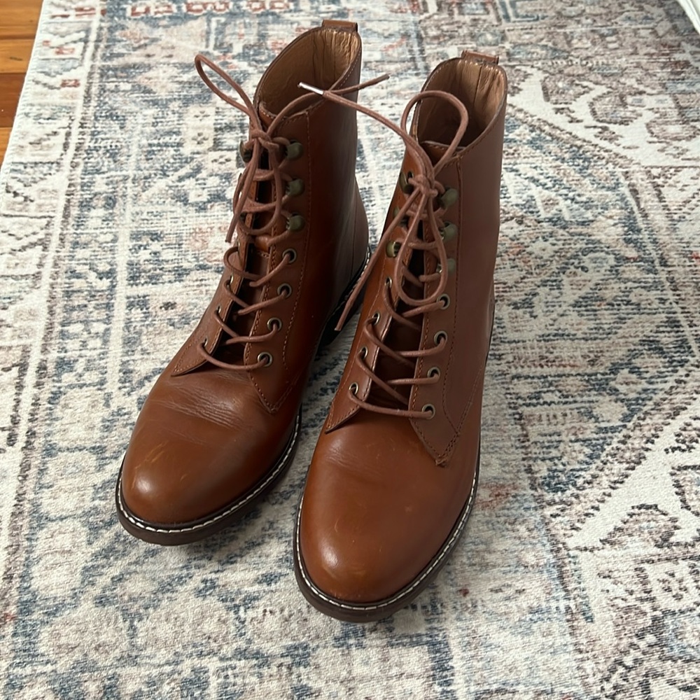 Madewell lace up brown boots - size 8.5